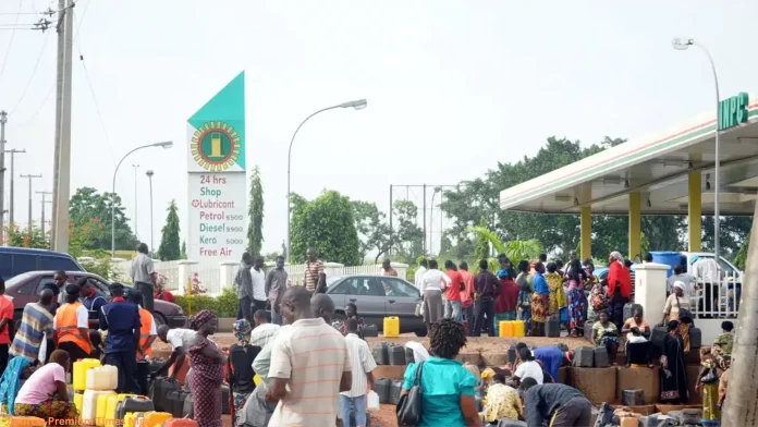 Fuel Scarcity in Nigeria: Marketers Blame NNPC, Seek Government Intervention